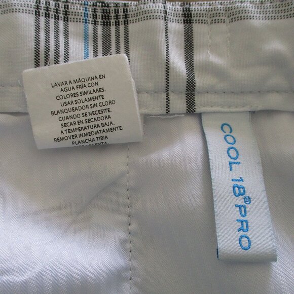Haggar Cool 18 Pro Mens Flat Front Expandable Waistband Golf Short Pant - 40W - Picture 3 of 3